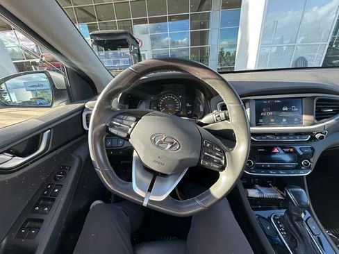 Used 2017 Hyundai Ioniq Limited FWD image 8