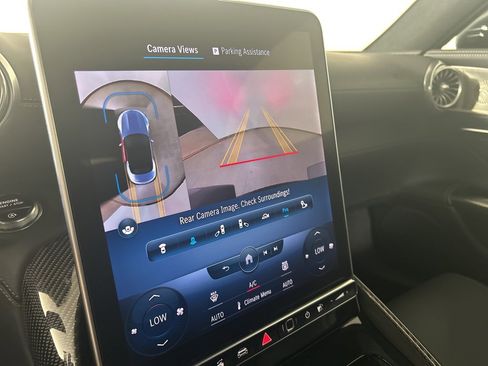 Used 2022 Mercedes-Benz SL 63 AMG 4MATIC image 17