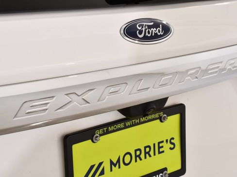 Used 2022 Ford Explorer XLT w/ Equipment Group 202A AWD/4WD image 24