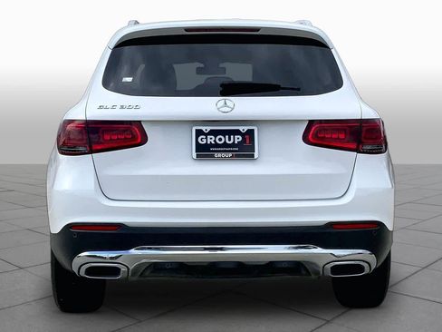 Used 2021 Mercedes-Benz GLC 300 image 4