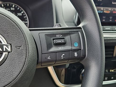 Certified 2022 Nissan Rogue SV image 20