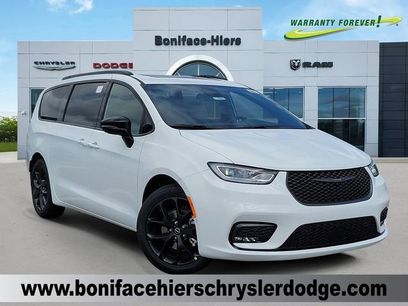 New 2026 Chrysler Pacifica Limited