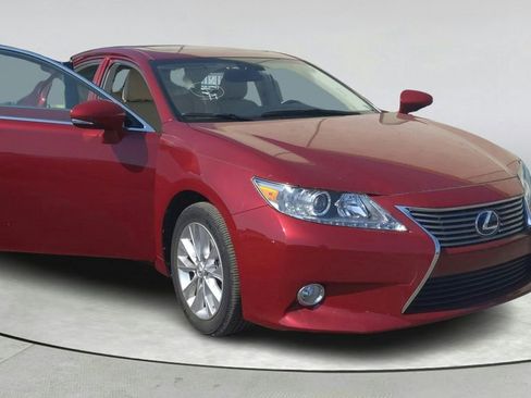 Used 2013 Lexus ES 300h w/ Luxury Pkg FWD image 8