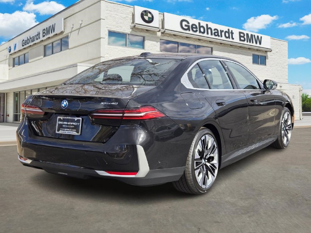 Certified 2026 BMW i5 eDrive40 AWD/4WD image 5