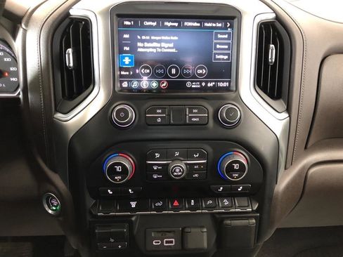 Used 2022 Chevrolet Silverado 3500 LT w/ Convenience Package AWD/4WD image 18