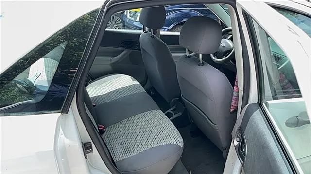 Used 2007 Ford Focus SES FWD image 5