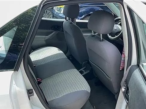 Used 2007 Ford Focus SES FWD image 5