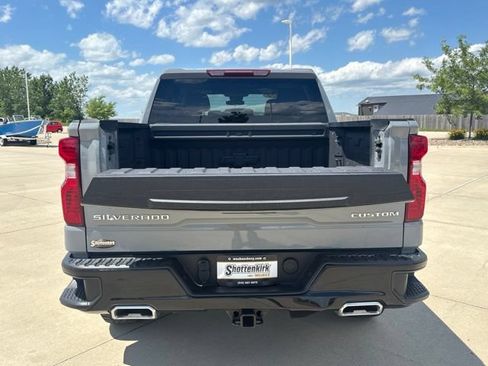 Used 2024 Chevrolet Silverado 1500 Custom Trail Boss AWD/4WD image 31