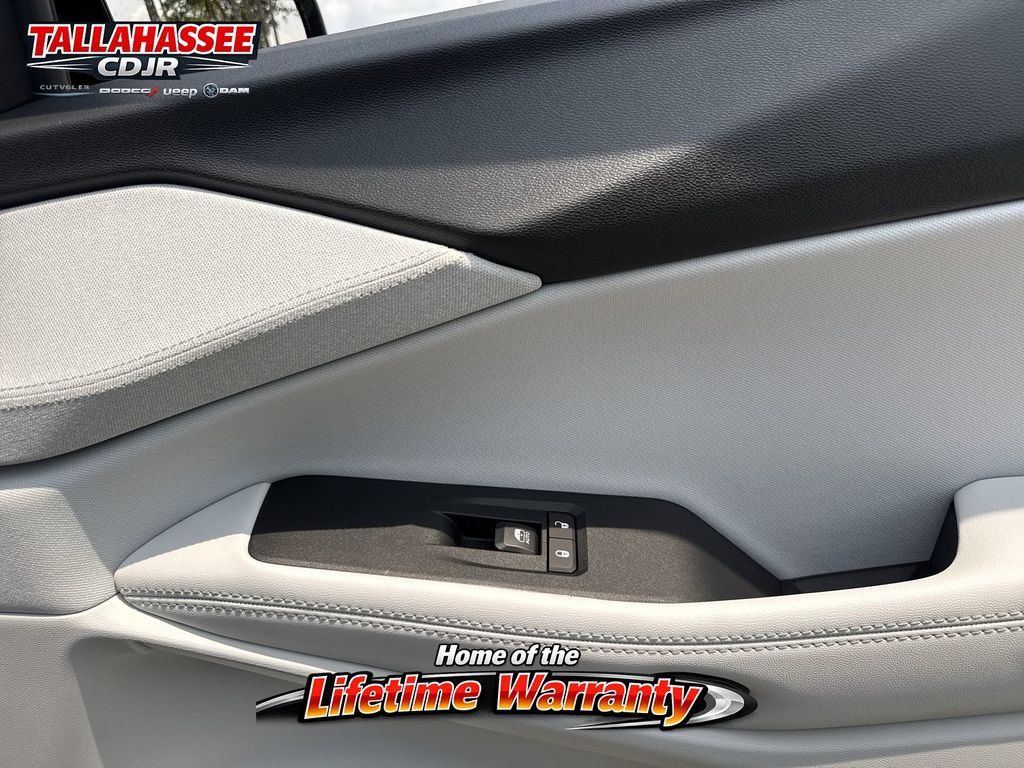 New 2026 Jeep Cherokee Laredo AWD/4WD image 33