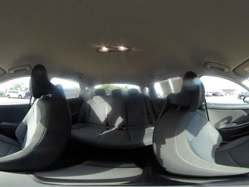 Used 2025 Kia K4 LXS image 41