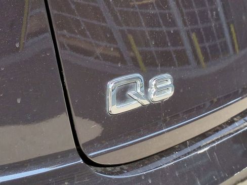 Used 2019 Audi Q8 Premium Plus w/ Premium Plus image 11