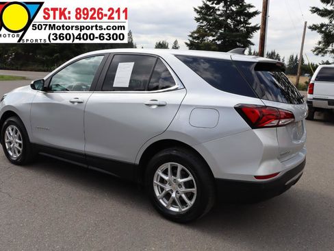 Used 2022 Chevrolet Equinox LT w/ Driver Convenience Package AWD/4WD image 6