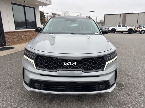 Used 2022 Kia Sorento SX image 10