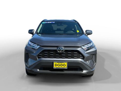 Used 2025 Toyota RAV4 LE AWD/4WD image 8
