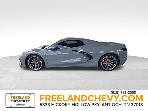 Used 2025 Chevrolet Corvette Stingray Preferred Conv w/ 2LT RWD image 5
