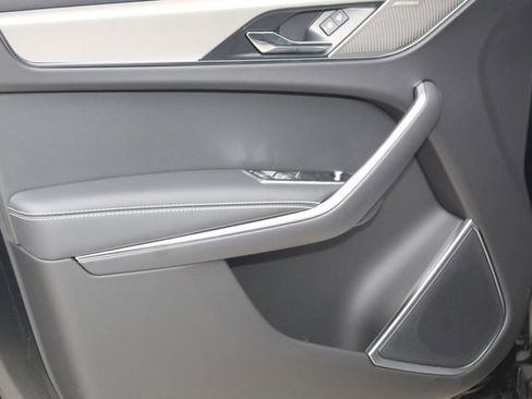 New 2026 Jaguar F-PACE R-Dynamic S image 21