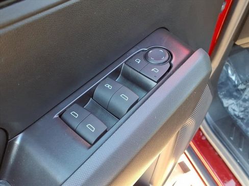 Used 2024 Chevrolet Colorado Trail Boss w/ Technology Package image 14