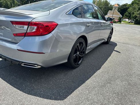 Used 2019 Honda Accord Sport image 6