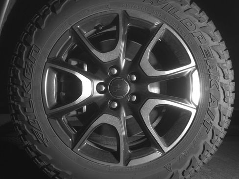 Used 2025 Jeep Compass Trailhawk image 12