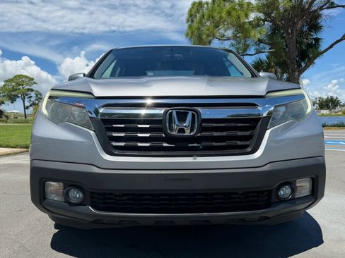 Used 2017 Honda Ridgeline RTL-T image 2