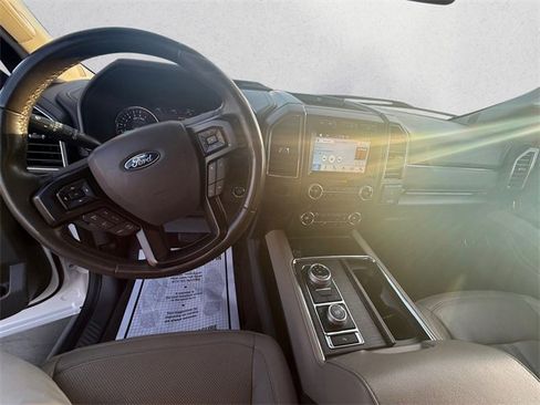 Used 2018 Ford Expedition Limited w/ Equipment Group 301A image 10