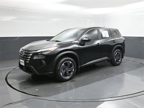 Certified 2024 Nissan Rogue SV image 34