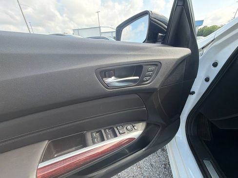 Used 2015 Acura TLX FWD image 16
