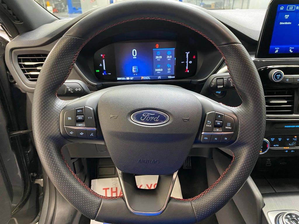 Used 2025 Ford Escape ST-Line FWD image 26