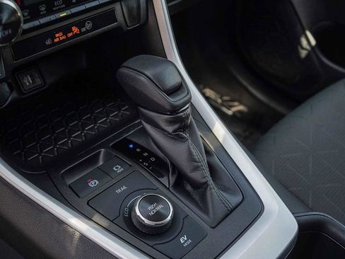 Certified 2025 Toyota RAV4 XLE AWD/4WD image 23