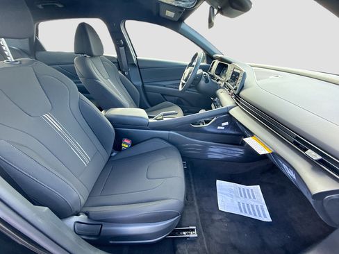 New 2026 Hyundai Elantra Sport FWD image 20