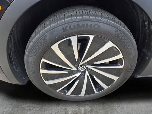 Used 2023 Volkswagen ID.4 Pro S Plus image 9