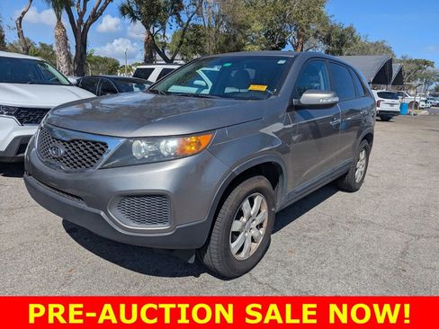 Used 2011 Kia Sorento LX image 3