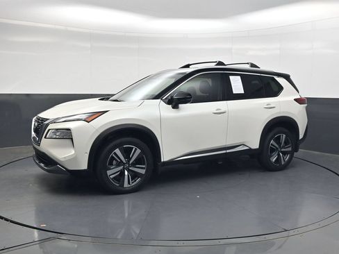 Used 2023 Nissan Rogue SL w/ SL Premium Package FWD image 13