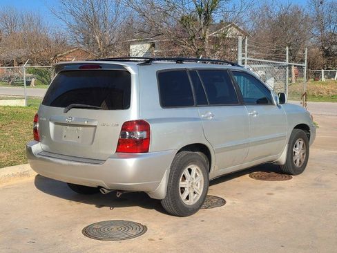 Used 2005 Toyota Highlander 2WD V6 image 3