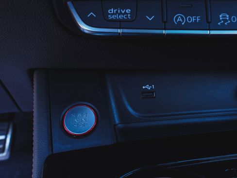 Used 2023 Audi S4 Prestige w/ Prestige Package image 21