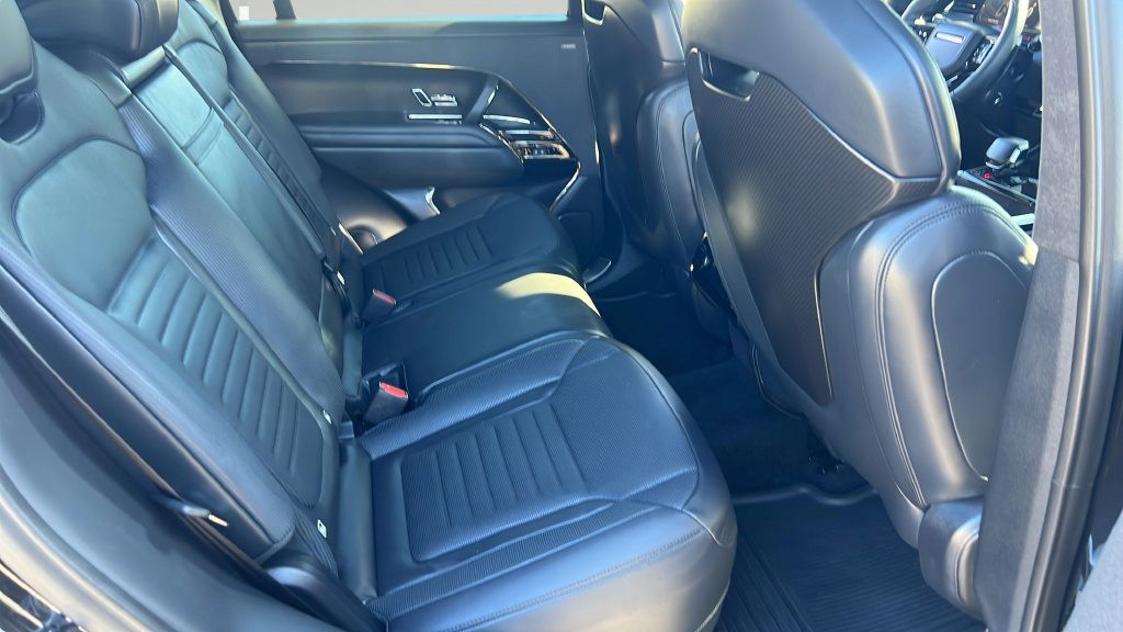 Used 2024 Land Rover Range Rover Sport AWD/4WD image 18