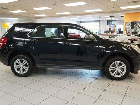 Used 2017 Chevrolet Equinox LS FWD image 12