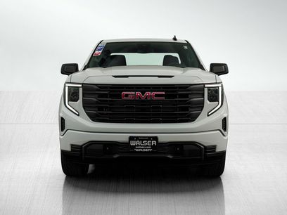 New 2026 GMC Sierra 1500 Pro w/ Graphite Edition