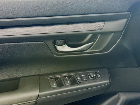 Used 2024 Honda CR-V LX image 18