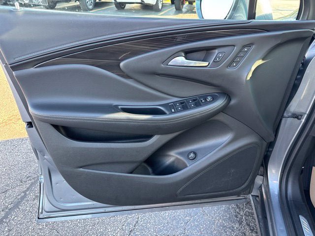 Used 2020 Buick Envision Essence AWD/4WD image 8
