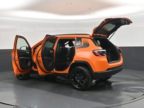 New 2026 Jeep Compass Latitude AWD/4WD image 49