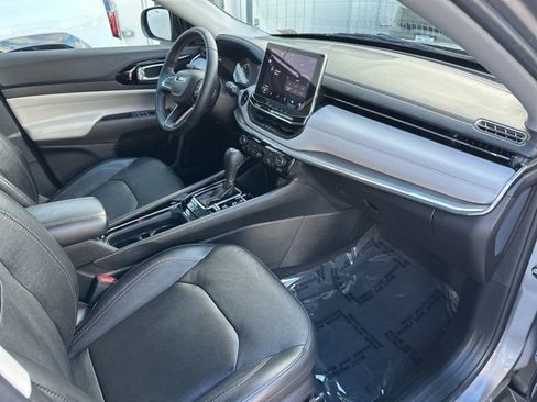 Used 2022 Jeep Compass Limited image 31