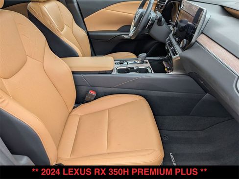 Used 2024 Lexus RX 350 w/ Convenience Package image 27