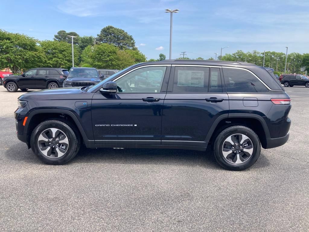 New 2024 Jeep Grand Cherokee Limited 4xe w/ Luxury Tech Group II AWD/4WD image 2