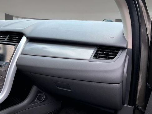 Used 2013 Ford Edge SEL FWD image 23