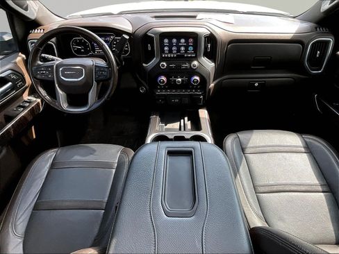 Used 2022 GMC Sierra 3500 Denali AWD/4WD image 8