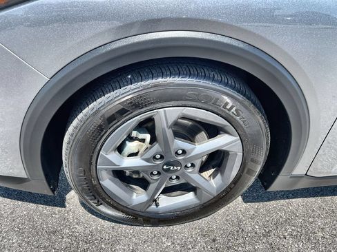 Certified 2025 Kia K4 FWD image 10