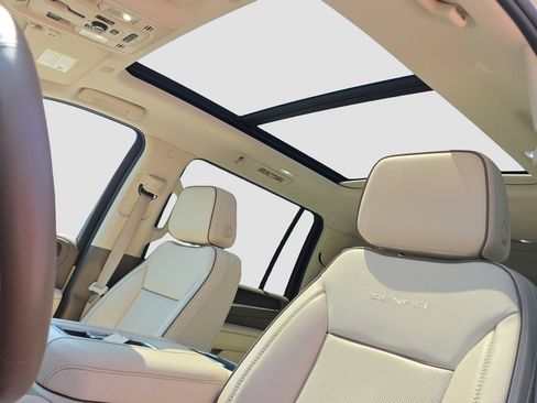 Used 2023 GMC Yukon XL Denali w/ Max Trailering Package AWD/4WD image 8