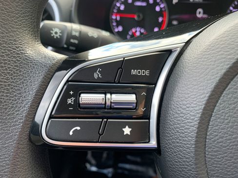 Used 2022 Kia Forte LXS image 14