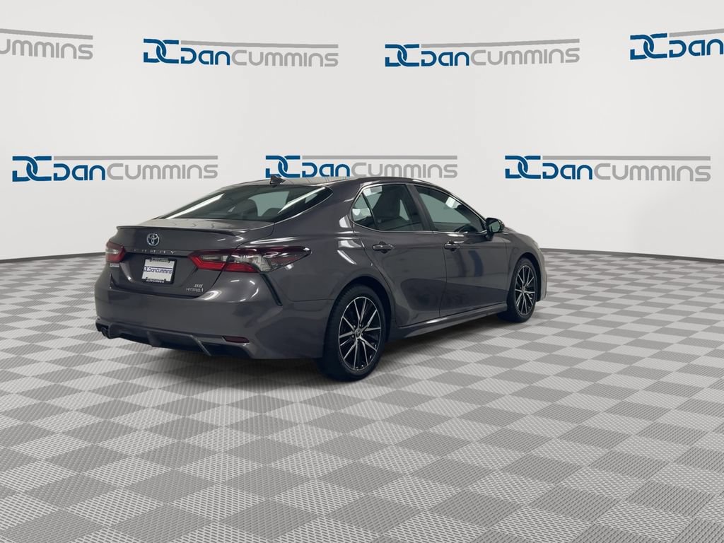 Used 2022 Toyota Camry SE FWD image 8
